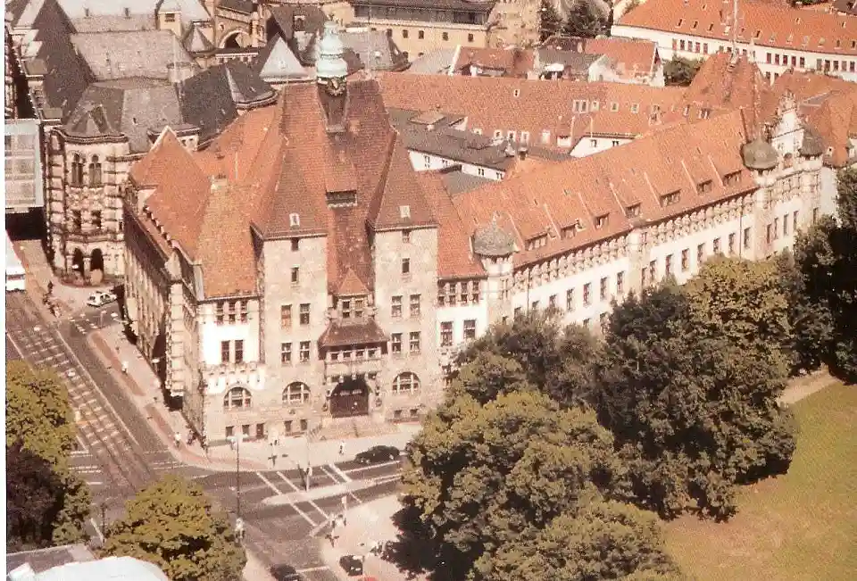 Die Bild zeigt die Vogelperspektive des ehemaligen Polizeihauses Am Wall